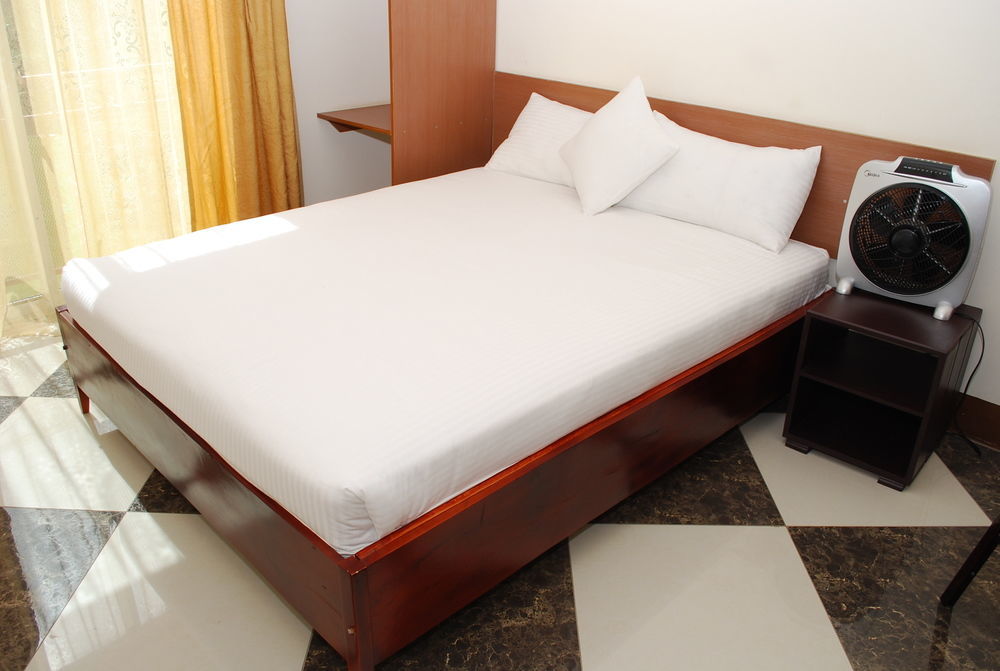 Grand Global Hotel Kampala Exteriör bild