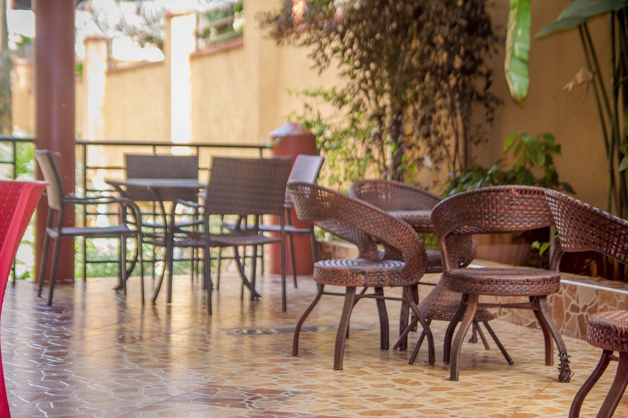 Grand Global Hotel Kampala Exteriör bild