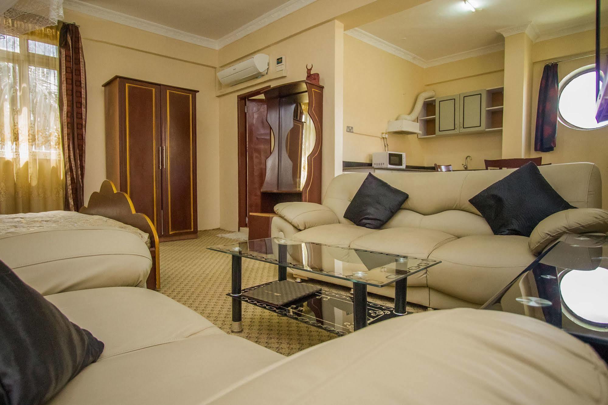Grand Global Hotel Kampala Exteriör bild