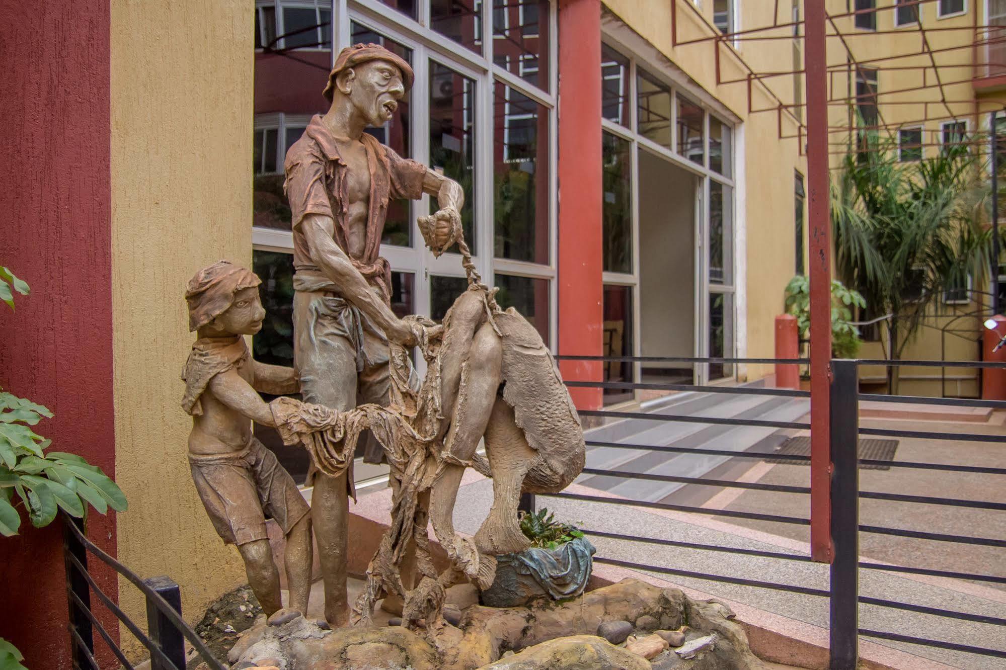 Grand Global Hotel Kampala Exteriör bild